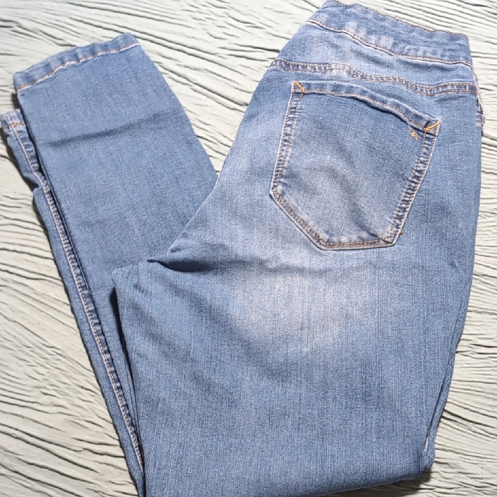 Jessica Simpson Blue Skinny Jeans with Faded Wash